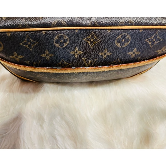 Authentic Louis Vuitton Monogram Trocadero 30 Shoulder Bag - Picture 8 of 15